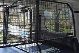 Land Rover Discovery cage à chien avec tiroirs