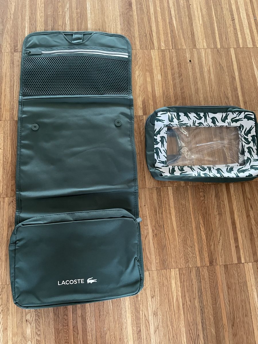 Lacoste Trousses de maquillage: Lacoste Reise Necessaire grün neu – Neuf (Voir description) à Baar par sabisun66 3