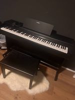 Yamaha Arius YDP-145 B Digitalpiano + Pianobank & Kopfhörer