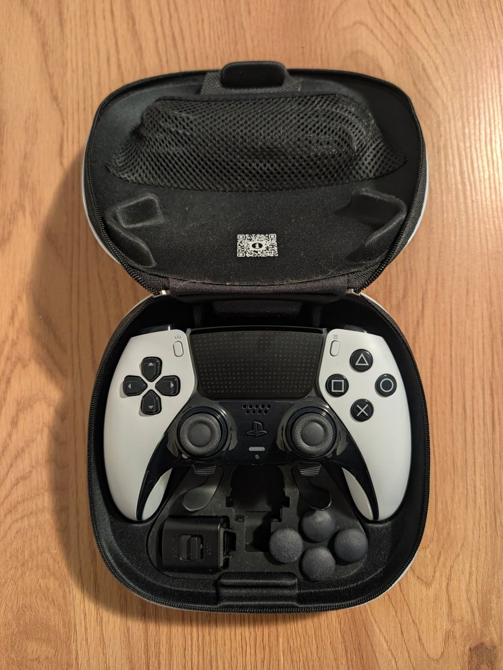 Sony Controller: PS5 DualSense Edge Controller inkl. OVP & Zubehör – Nuovo (secondo la descrizione) da Wettingen venduto da miguel.mca 1