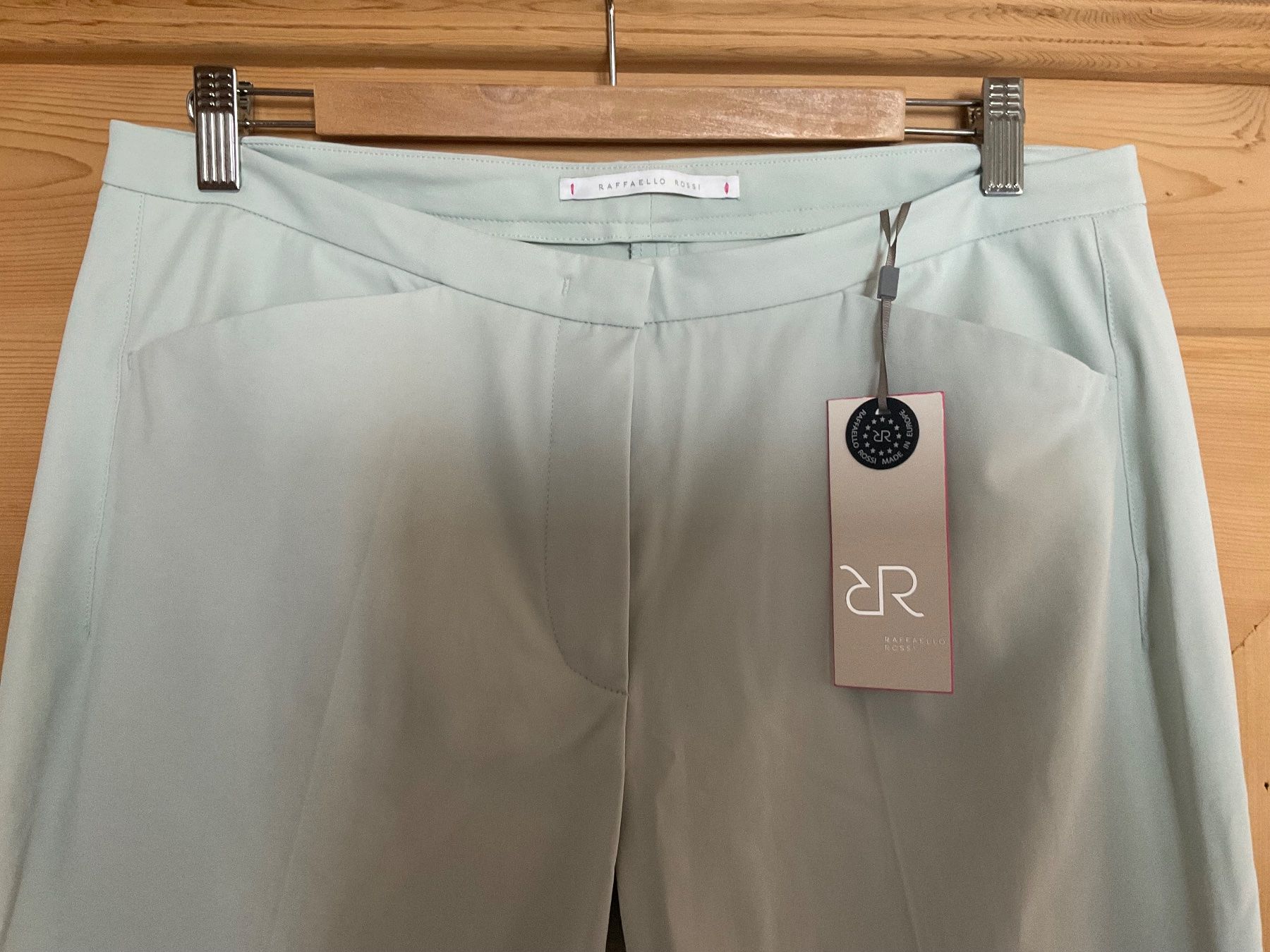 Raffaello Rossi Pantaloni: RAFFAELLO ROSSI HOSE 7/8 MODELL MAXIMA GR. 42 – Nuovo e nell'imballaggio originale da Scuol venduto da Lotus2020 5
