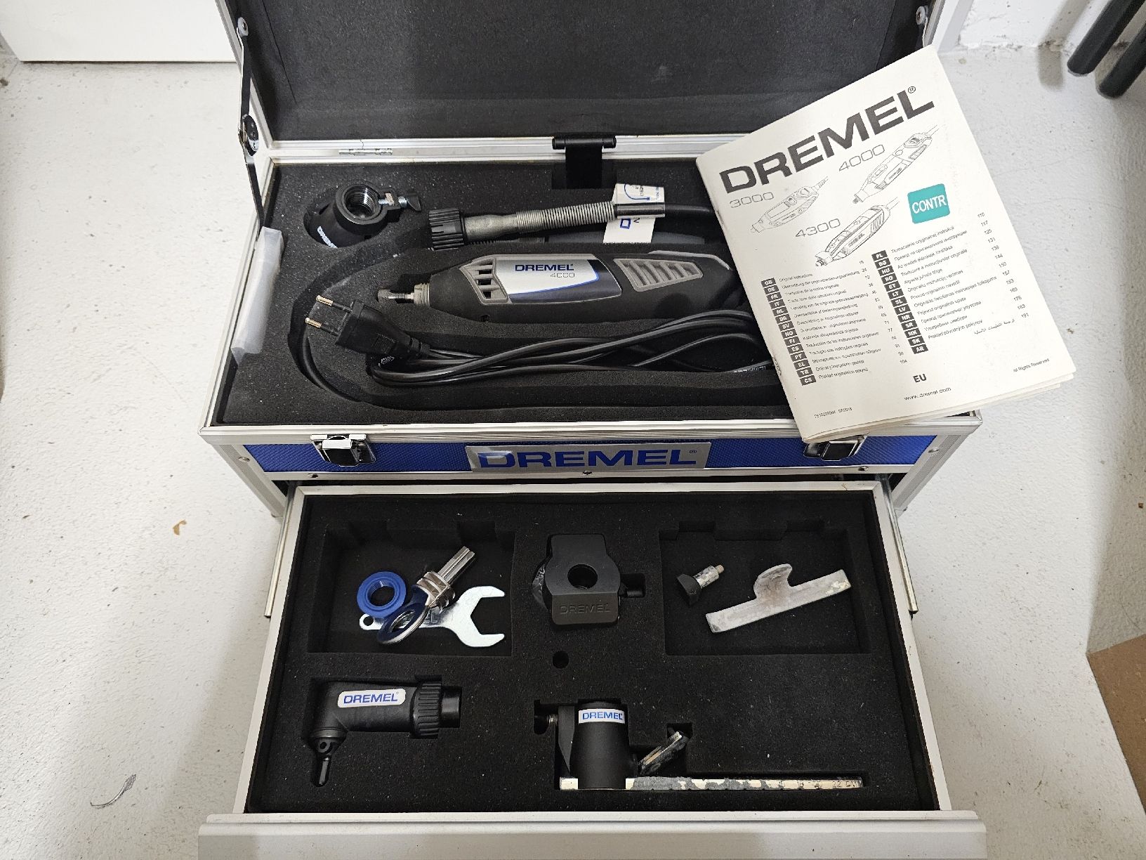 Dremel Alle Werkzeuge: Dremel 4000 - almost never used – Gebraucht aus Adliswil von alb_8tmj