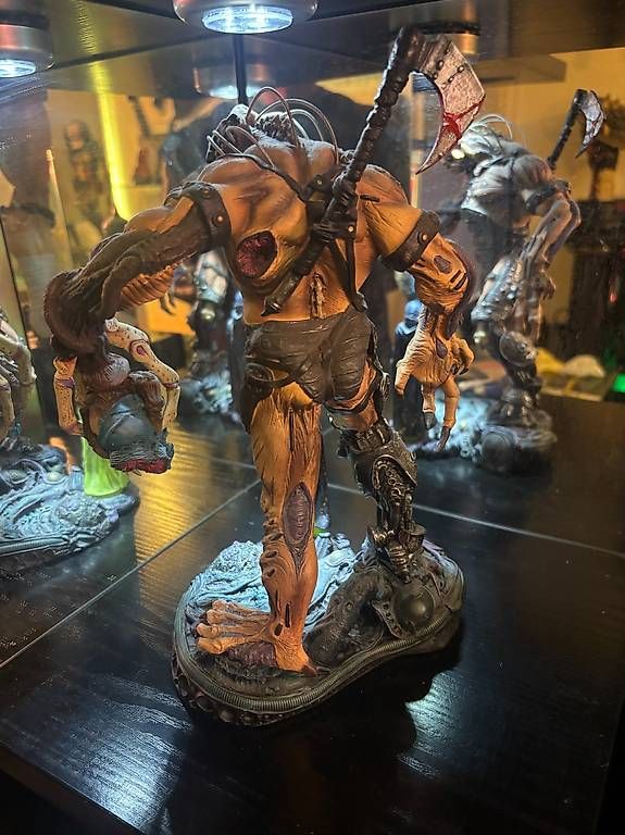 Fumetti: Dark Horse Comic's DECAPITATOR Statue by Rand Bowen – Usato da Zürich venduto da samg00dy 1