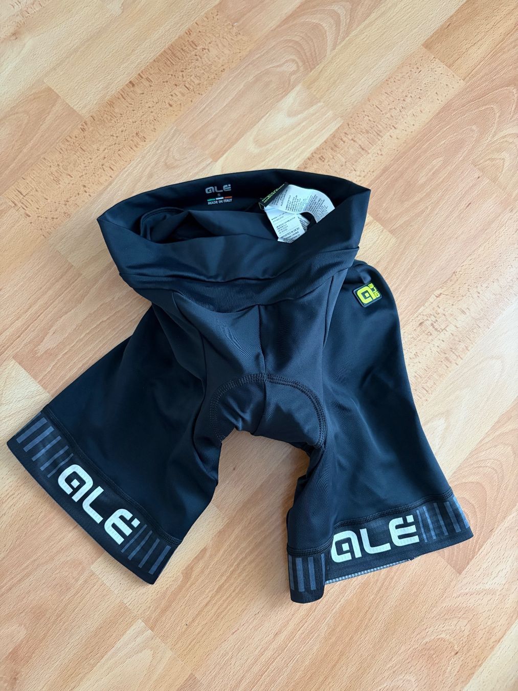 Pantaloni: ALÉ Damen Radhose, Grösse S – Usato da Widnau venduto da Wini68