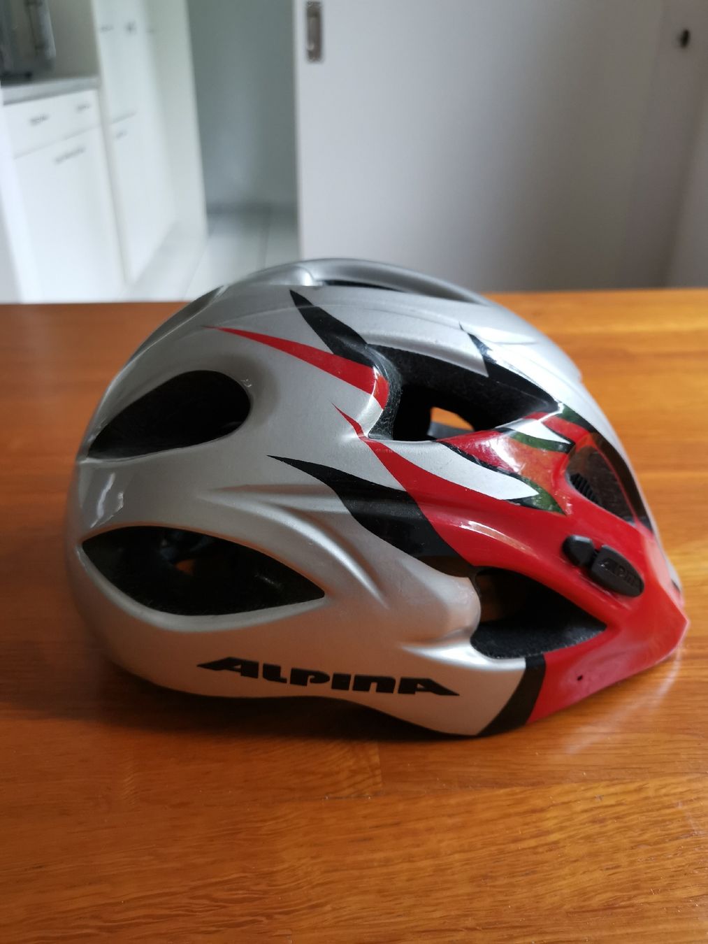Alpina Helme: Velohelm – Gebraucht aus Killwangen von hua_c2df 4