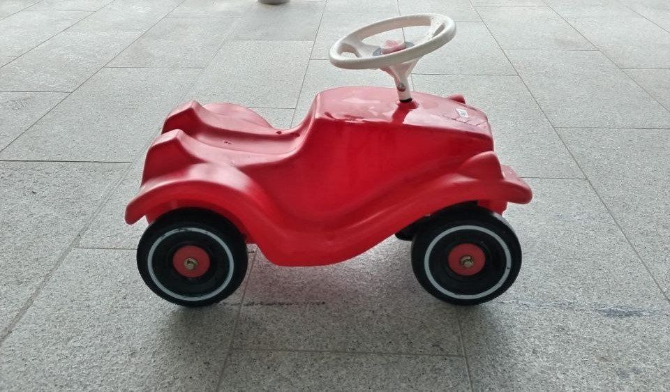 Big Fahrzeuge für Kinder: Roter BIG Bobby Car – Gebraucht aus Döttingen von harisswiss