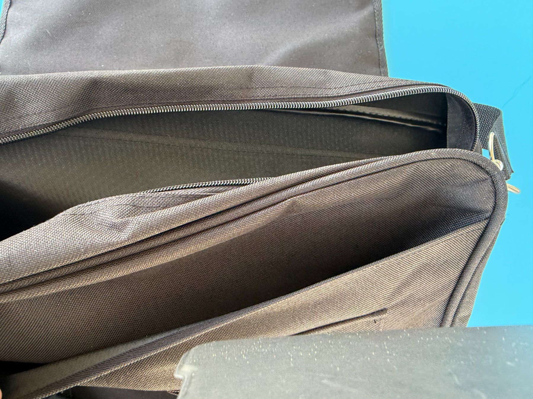 Taschen: BEKB Laptoptasche Business mit vielen Fächern – Neu (gemäss Beschreibung) aus Subingen von ArtBead 4