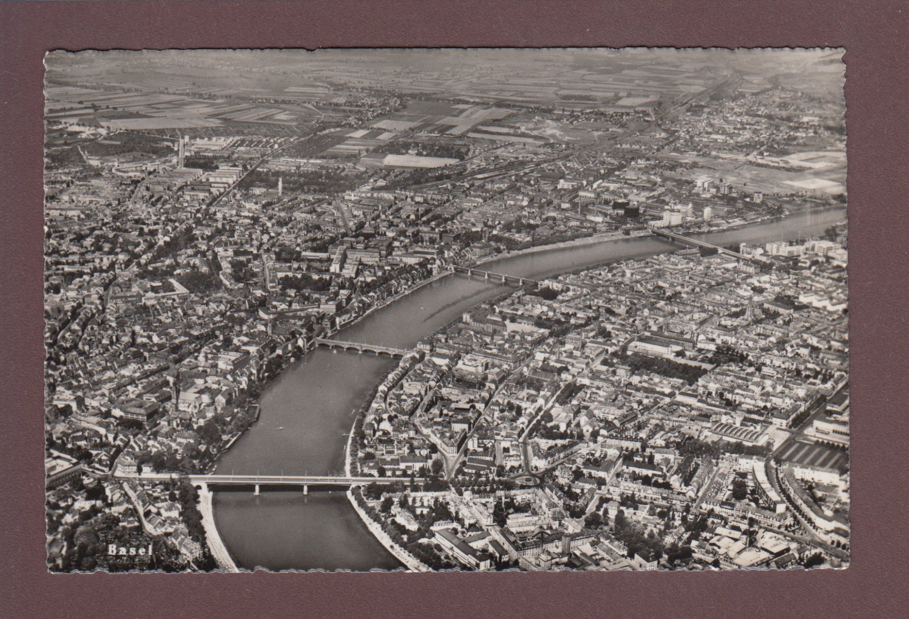 Cartoline postali: BASEL - Flugaufnahme – Usato da Pully venduto da nicecards