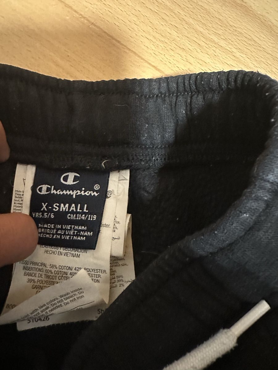 Champion Hosen: CHAMPION Trainerhose Grösse 114/119 – Gebraucht aus Busswil von billib 1