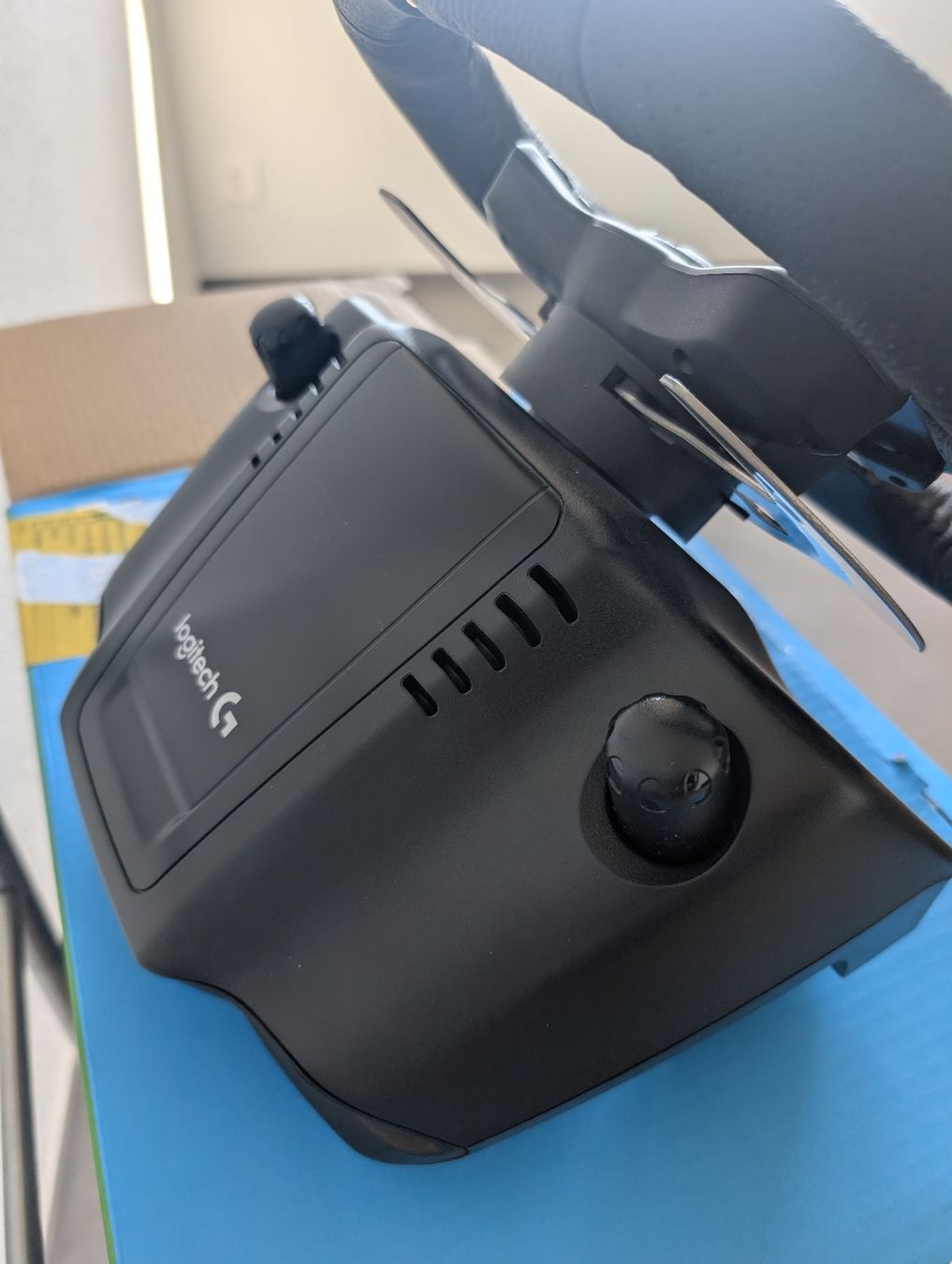 Logitech Console: Lenkrad Logitech G920 Driving Force mit Pedalen Set – Nuovo (secondo la descrizione) da Schaffhausen venduto da Luchetto_97 1