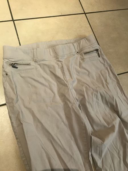 Pantaloni: Damen Hose beige 40 – Nuovo (secondo la descrizione) da Bergdietikon venduto da antovale 1