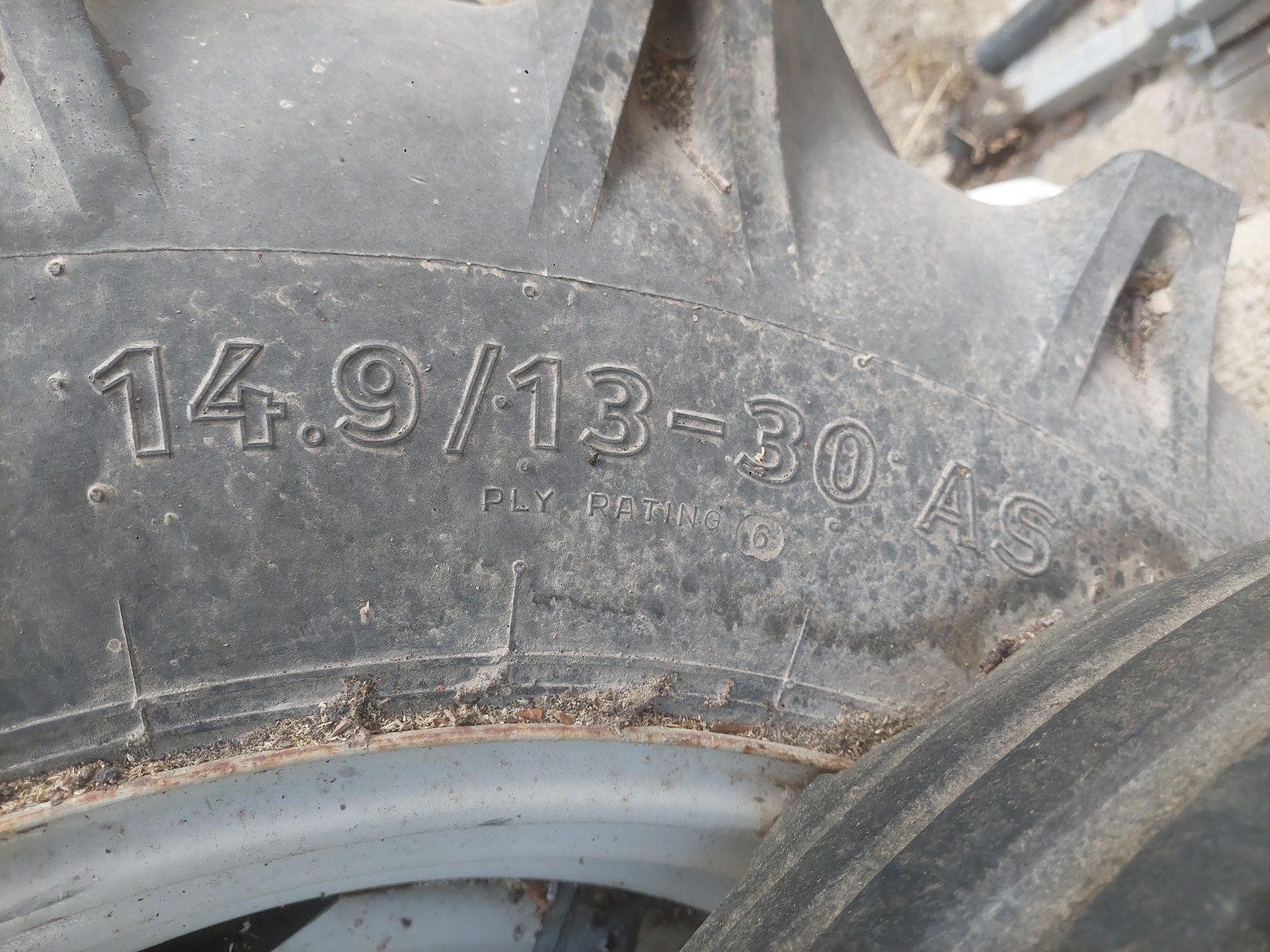 Pneumatici & Ruote complete: Traktor komplettrad 14.9/13-30 – Usato da Geiss venduto da Steyrcvt170 1