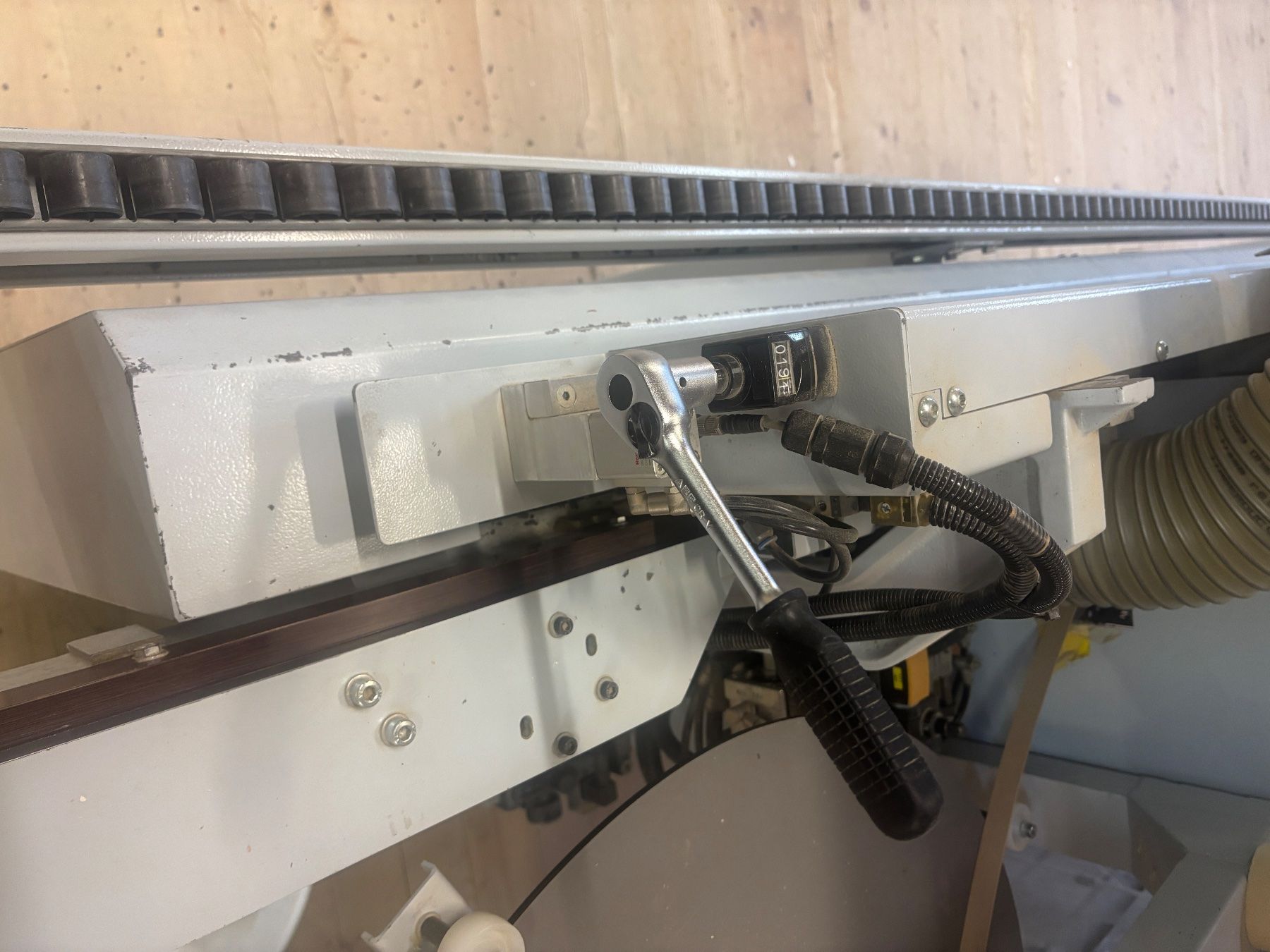 Tutte le macchine: Kantenleimmaschine Brandt – Usato da Hasliberg - Goldern venduto da pampsi 6