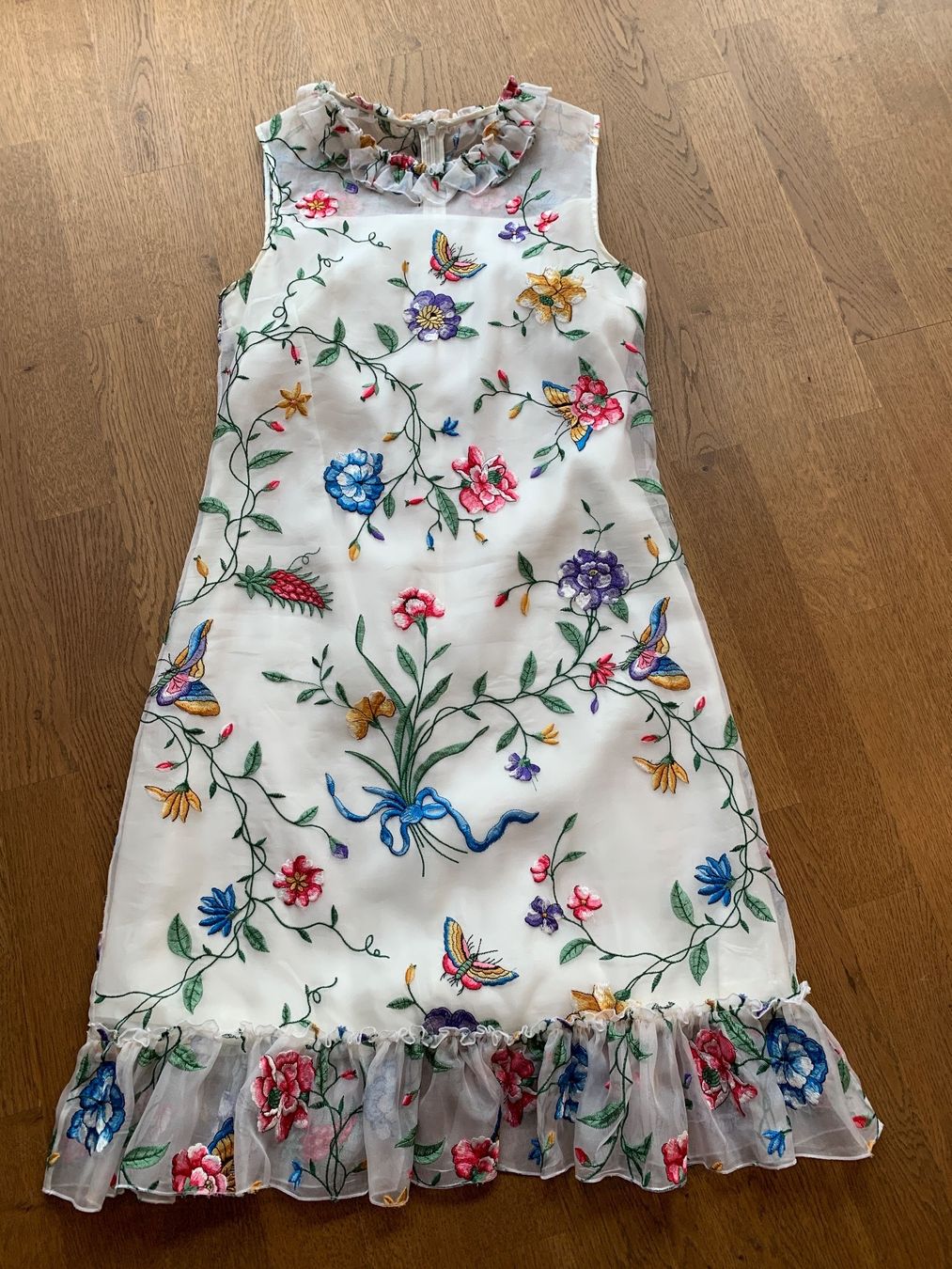 Vestiti: Kleid aus Seide – Nuovo (secondo la descrizione) da Muttenz venduto da sim_k77n