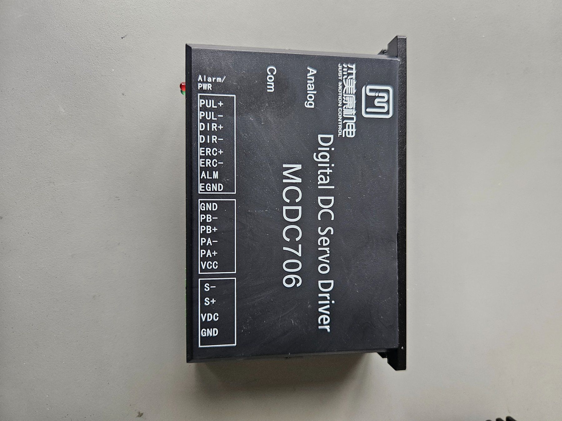 Componenti elettronici: Just Motion Control MCDC706 Digital DC Servo Driver neu – Usato da Tübach venduto da Schips_ag