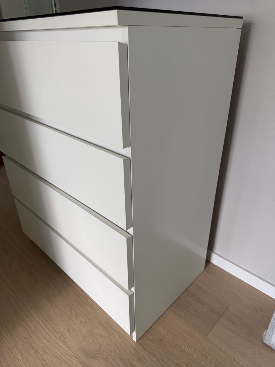 Ikea Cassettiere: Ikea Kommode Malm weiss mit Glasplatte 4 Schubladen – Usato da Zumikon venduto da ems_6kdb 1