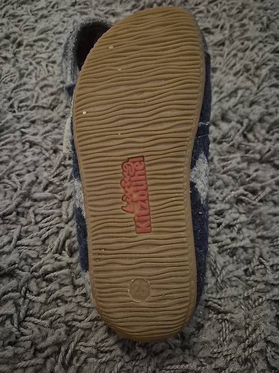 Scarpe per ragazzi: Living Kitzbühl Hausschuhe Gr.25 – Usato da Adliswil venduto da MannickZh 1