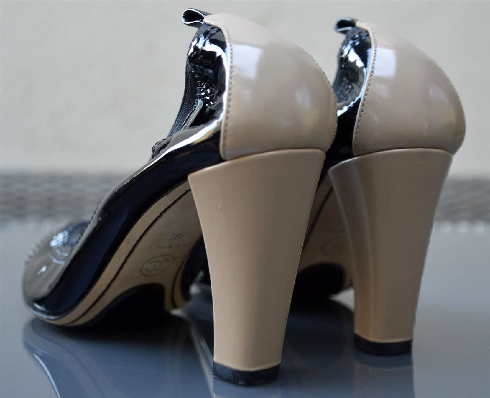 Chanel Scarpe da donna: Pumps Chanel .39 – Usato da Collonges venduto da Auganien 9