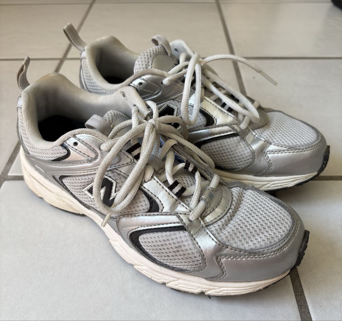 New Balance Scarpe da donna: New Balance Silber Damen Grösse 38 – Usato da Zürich venduto da Rpapad 6