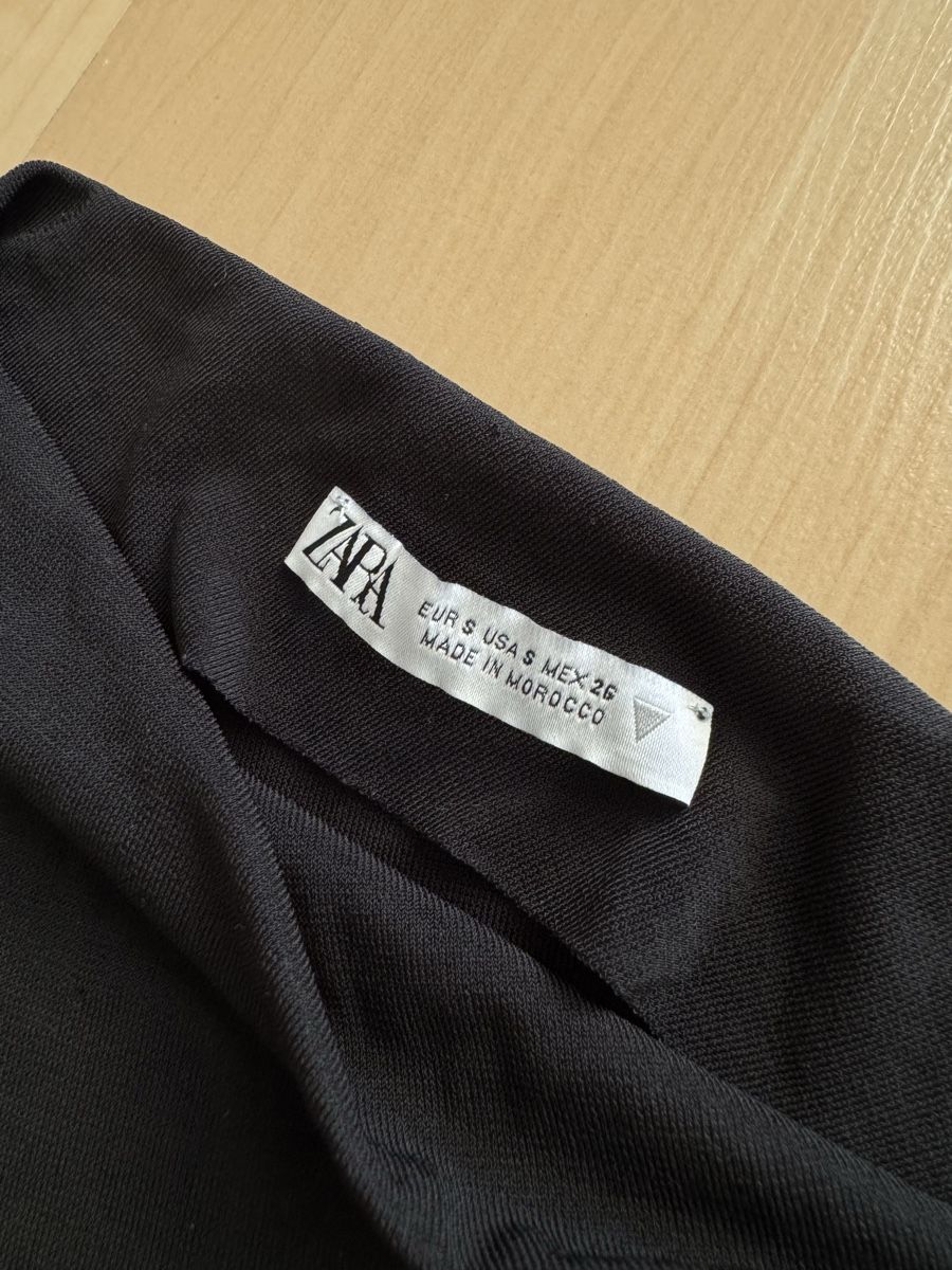 Zara Top: ZARA ASYMMETRIC TOP – Usato da Kilchberg ZH venduto da ngt_hnw9 1