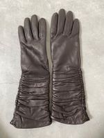 Gants en cuir Joop (isolés).