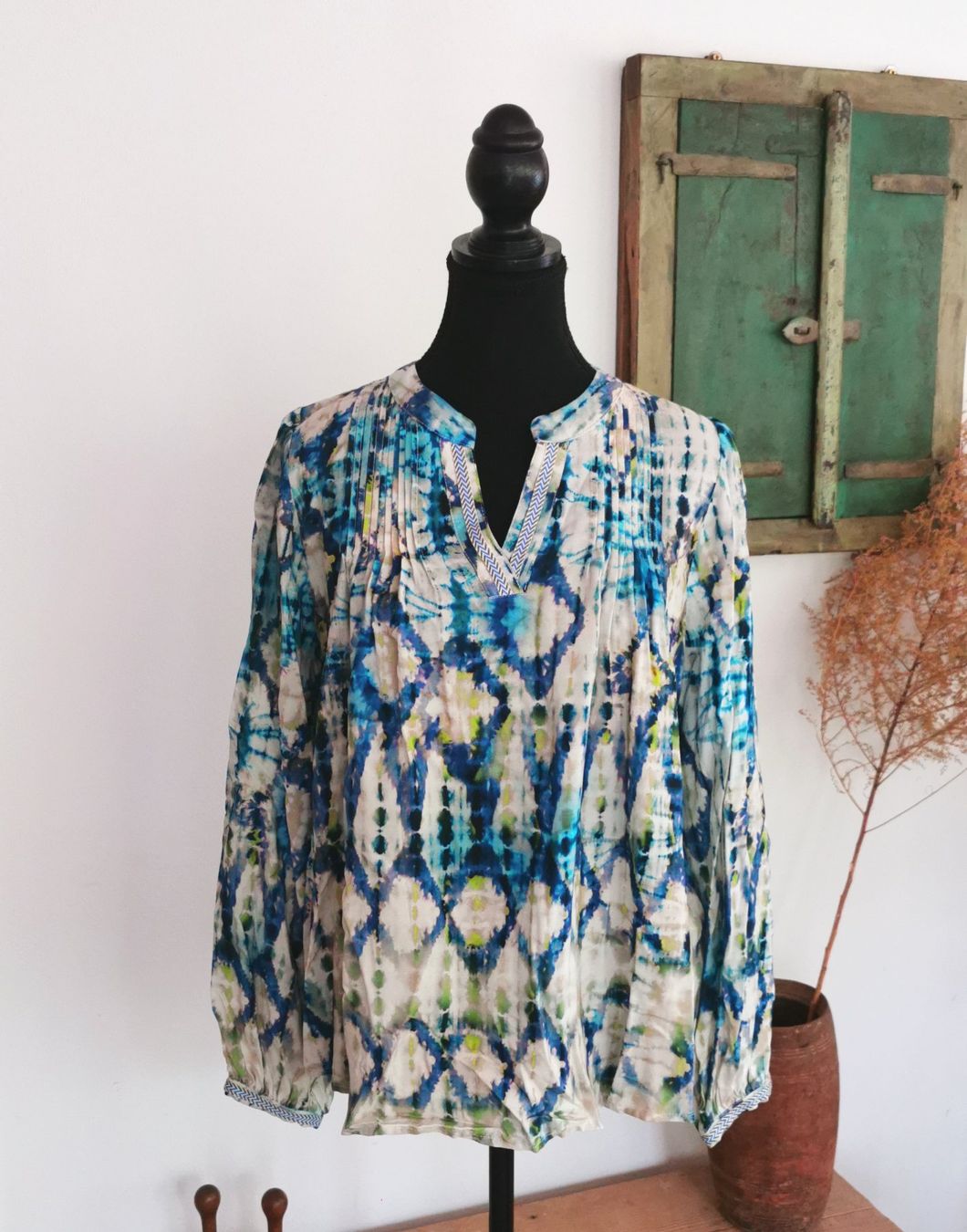 Emily van den Bergh Camicette: Emily van den Berg wunderschöne Bluse Gr. 36/38 – Usato da gachnang venduto da tibus1