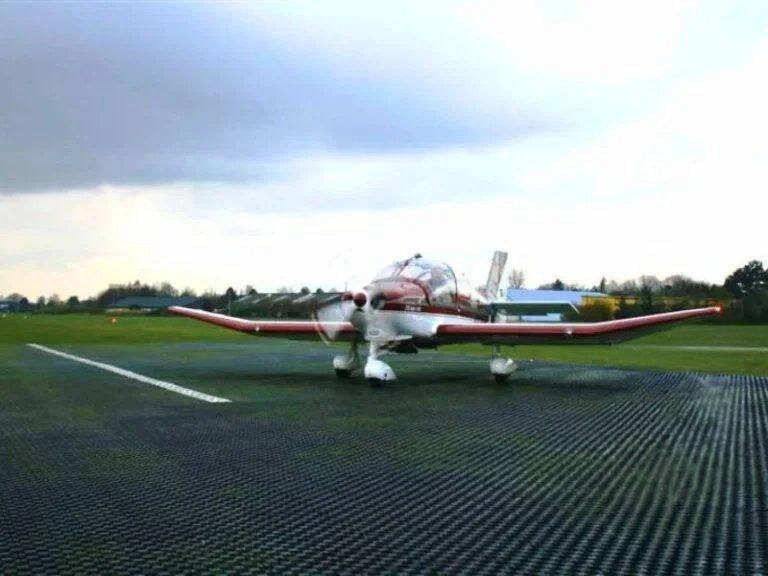 Bodenbeläge: Terra-Grid E®35 Rasengitterplatten – gebraucht - 2500m2 – Gebraucht aus Langenthal von SwissbilityAG 3