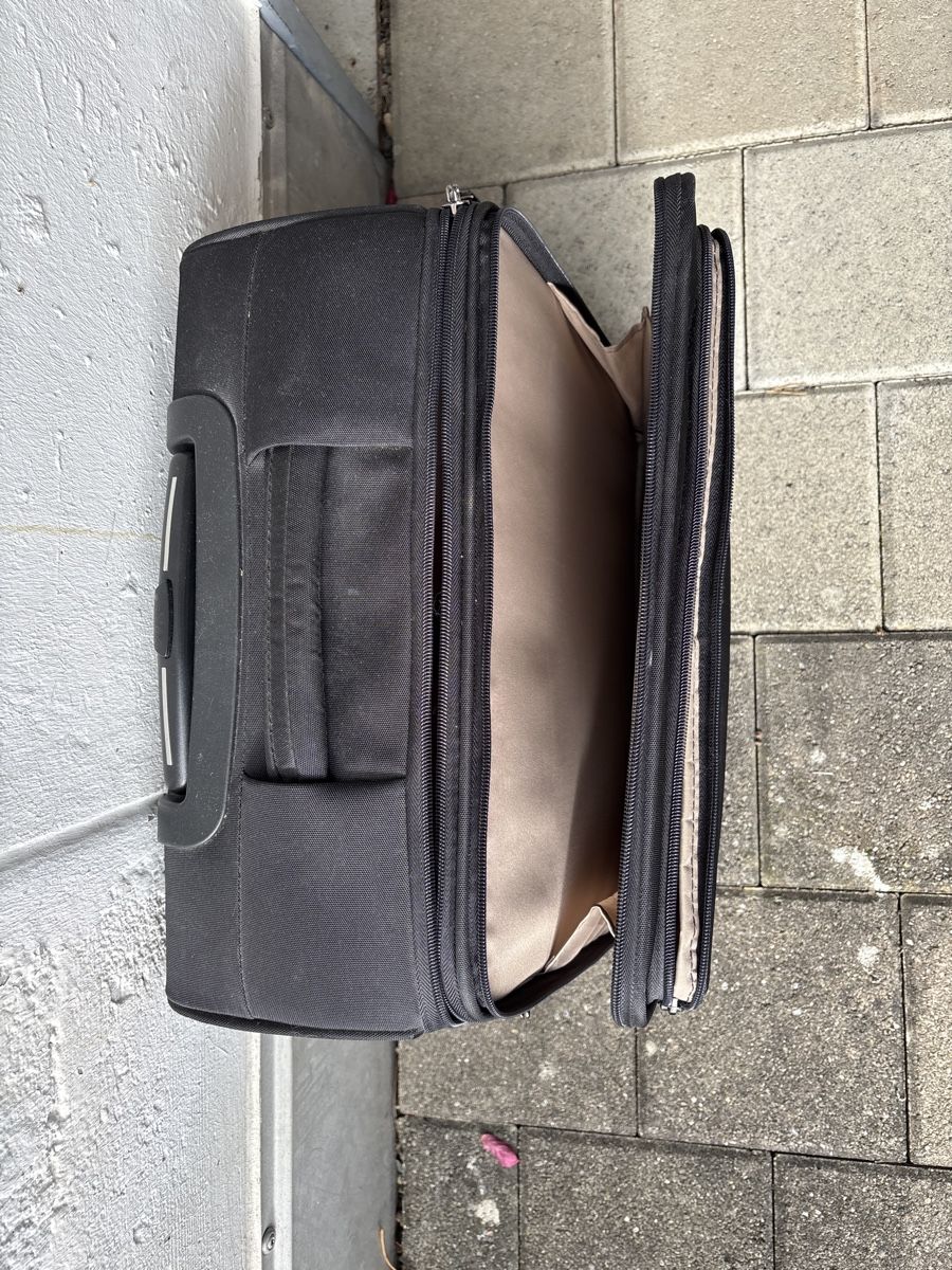Valigie & Borse: Schwarzer Pilotenkoffer Trolley - Robust und geräumig! – Usato da Bülach venduto da Jackybabue 7