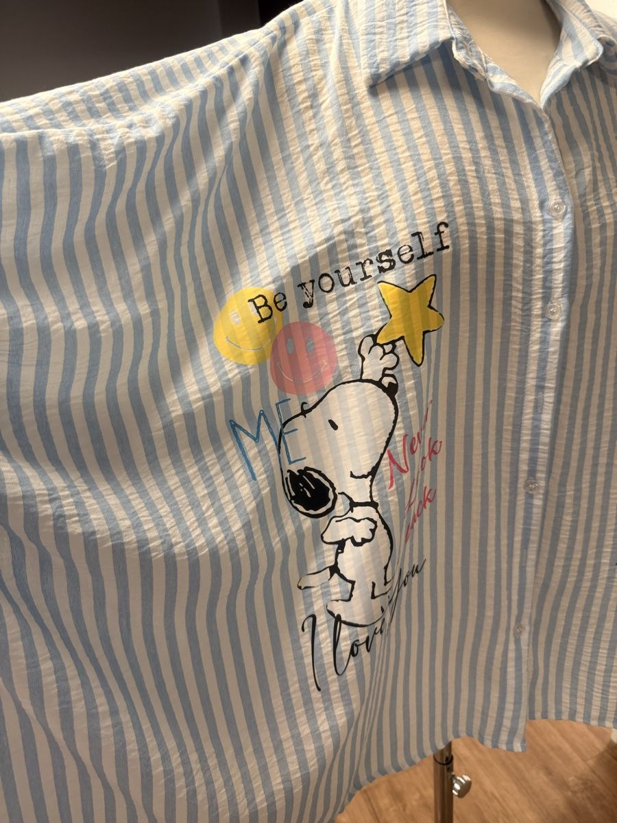 Camicette: Supee coole Oversice Snoopy Bluse – Nuovo e nell'imballaggio originale da Lengnau BE venduto da noyanomy