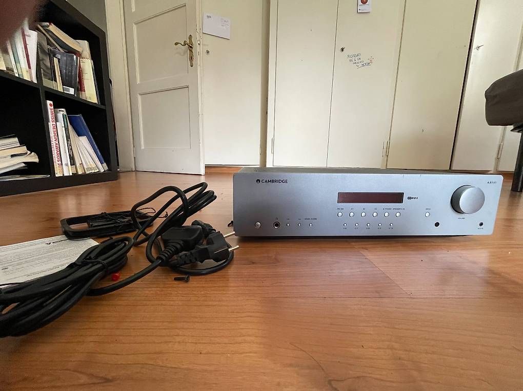 Ricevitori: Cambridge Audio AXR85 ricevitore stereo 85W – Usato da Lugano venduto da ShairCruz