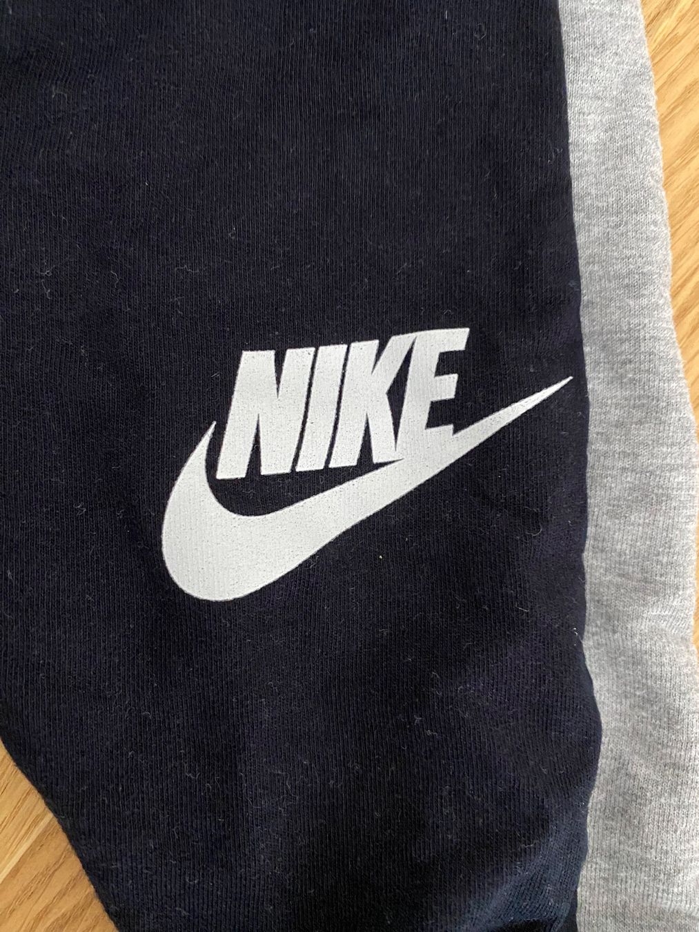 Nike Pantaloni: Nike Trainerhose Baby 68 – Usato da Trachslau venduto da RetoM1982 1