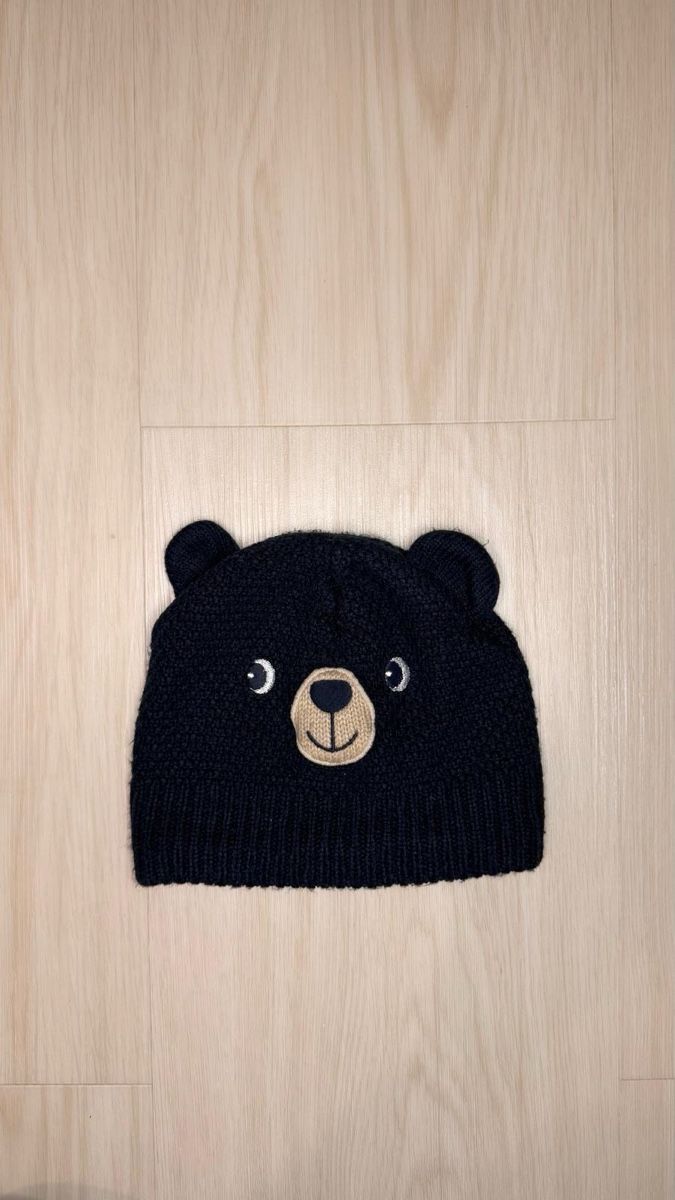 Altro abbigliamento per bambino: Adorable Bear Hat: Keep Your Little One Warm This Winter! – Usato da Effretikon venduto da lio_gjr8