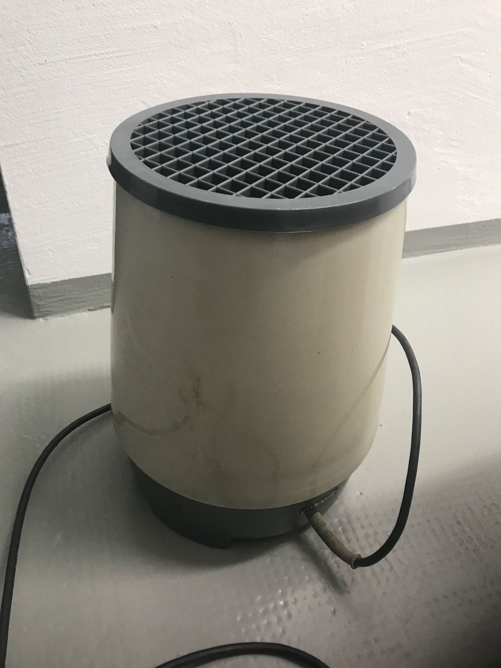 Umidificatori d'aria: Antiker Luftbefeuchter Maxvit – Usato da Solothurn venduto da Spicar 3