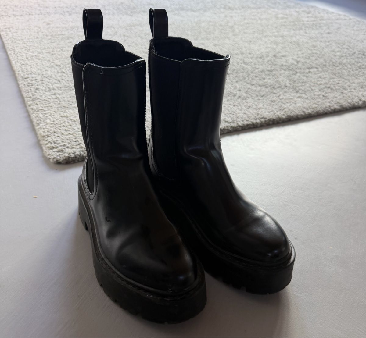 H&M Damenschuhe: H&m Chelsea Boots – Gebraucht aus Domat/Ems von Ker_9dnd