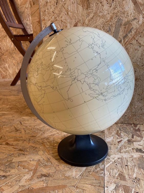 Globe Terrestre Décoratif MIKADO 30 Cm - Océan Gris Ardoise, Terres Argenté - Base Acier Inox - Anglais