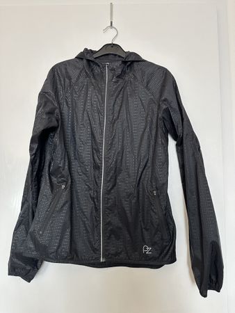 Veste de running Powerzone noire, taille L, comme neuf!