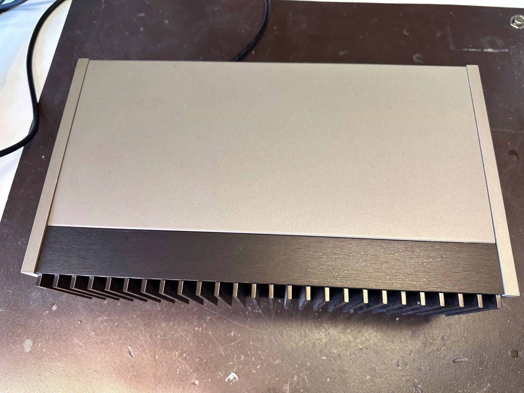Quad Amplificatori: Endstufe Quad 405 Total überprüft diverse Messungen - Bilder – Usato da Wetzikon ZH venduto da Tonin 3