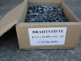 Nägel / Drahtstifte 2,5 x 50 (2,5 kg) / Schrauben / Stift