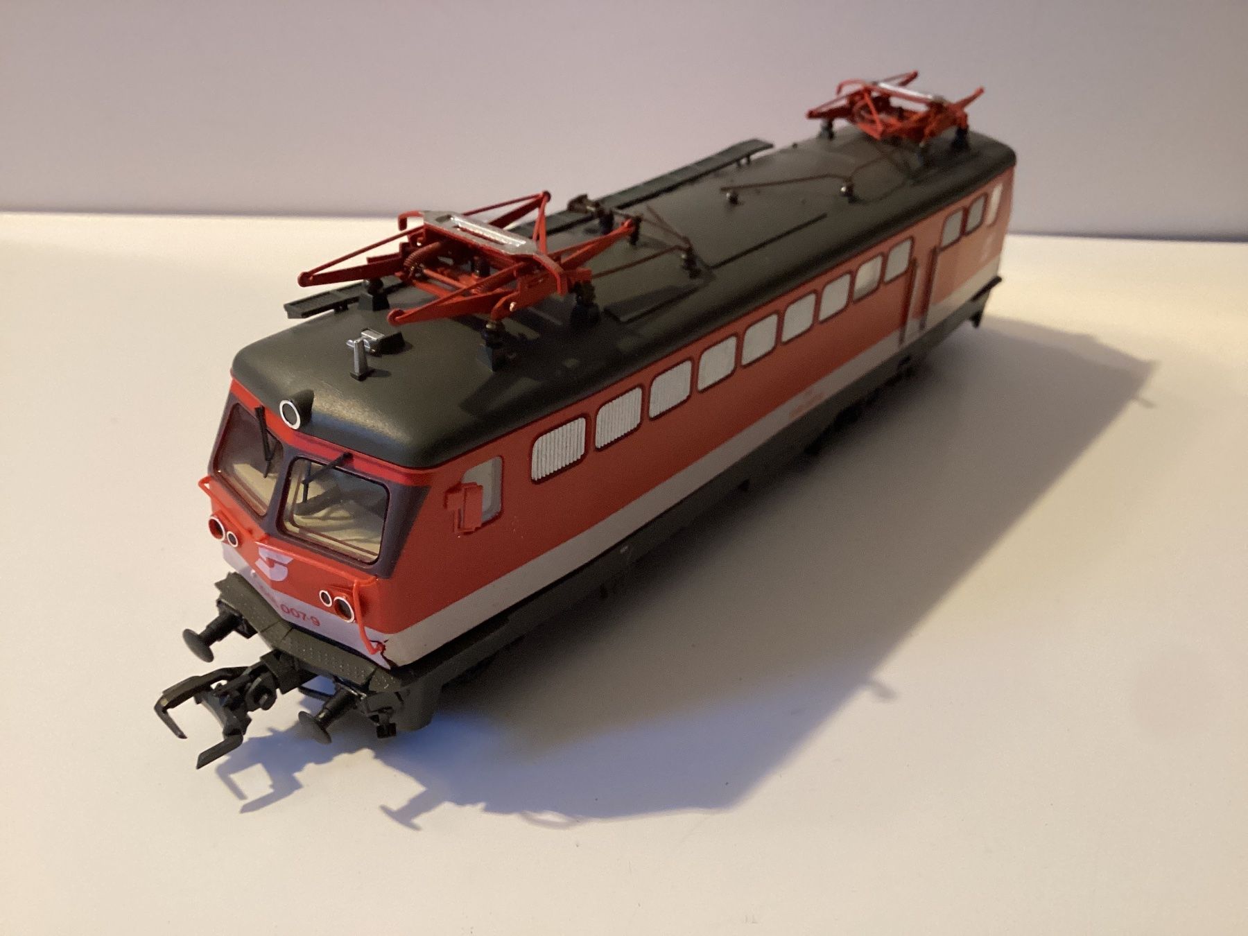 Kleinbahn Modelleisenbahnen: Klein Modellbahn ÖBB 1046.007 H0 1:87 BASTELWARE – Defekt aus Effretikon von simtek_de