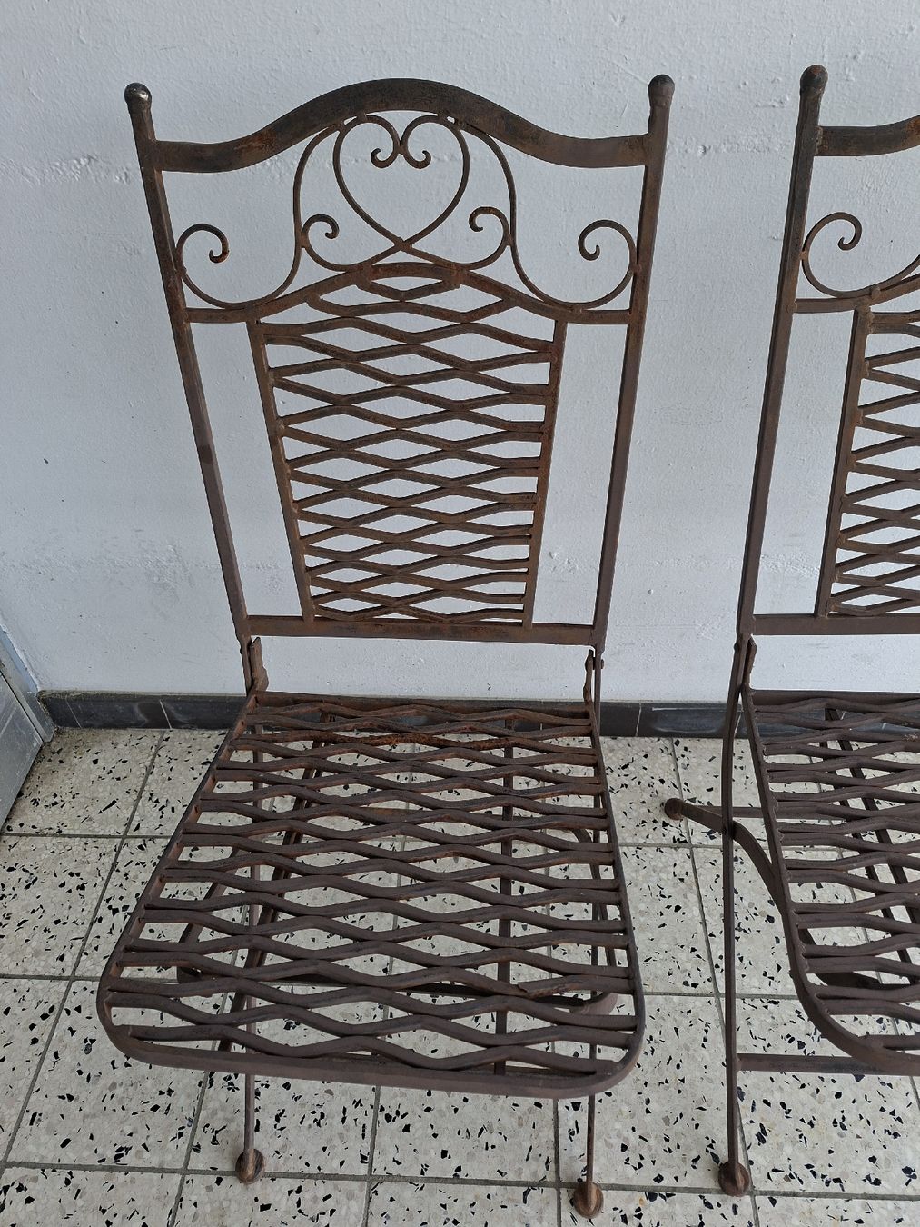 Sedie: 2 alte, massive Gartenstühle, klappbar – Usato da Aarwangen venduto da jaelli01 2