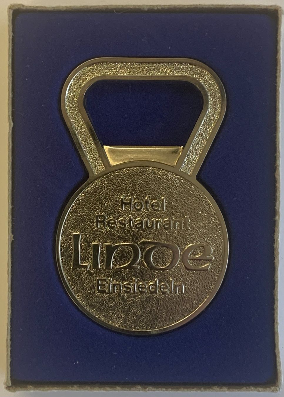 Elettrodomestici da cucina: Einsiedeln - Antiker Flaschenöffner Hotel Linde – Usato da Gundetswil venduto da Egro100 2