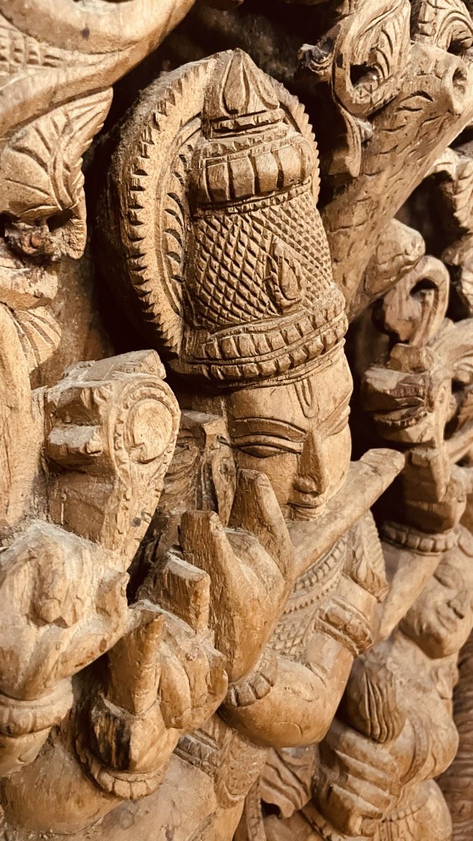 Skulpturen & Statuen: Asiatische Holzschnitzerei ca. 100 jährig – Gebraucht aus Zürich von ManuLux 1