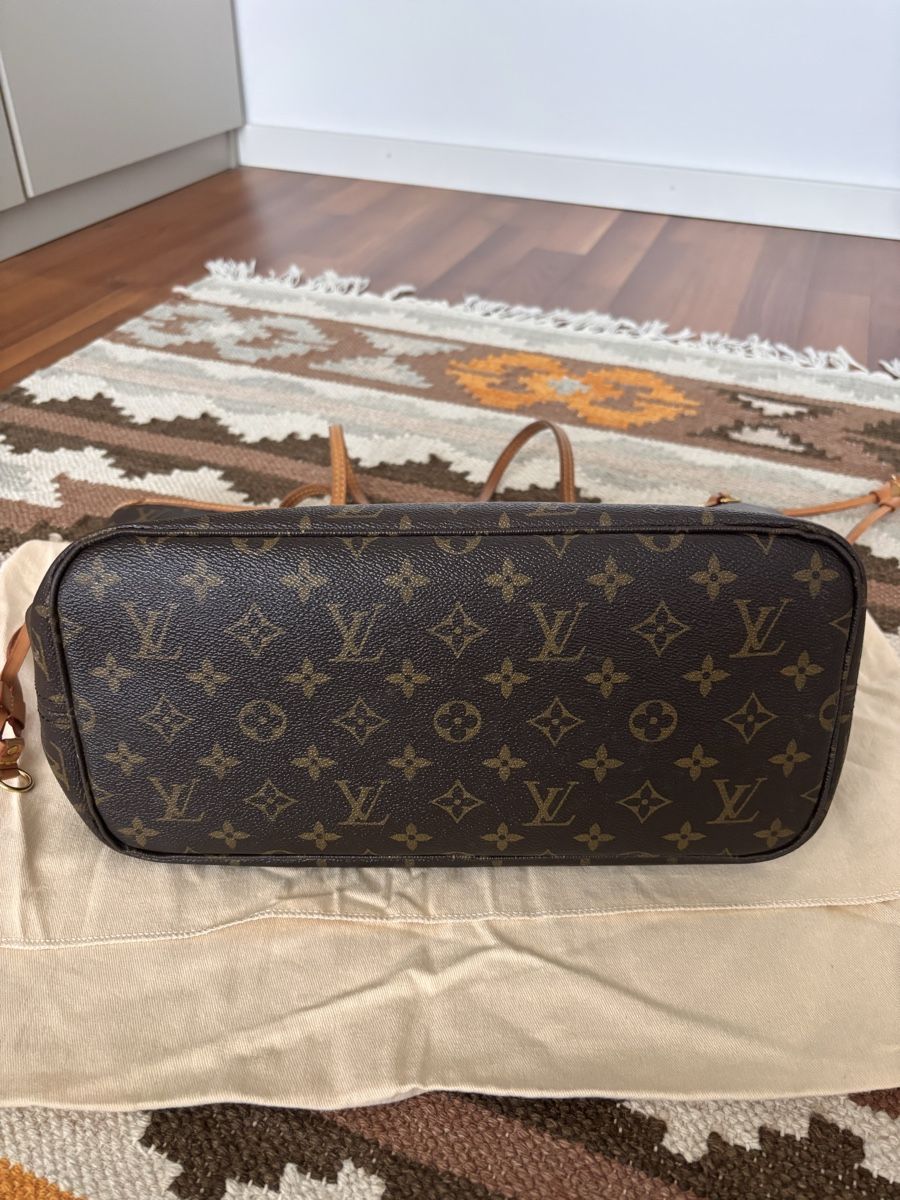 Louis Vuitton Sacs femmes: Louis Vuitton Neverfull MM Monogram – D'occasion à Wallisellen par littlesnail 6