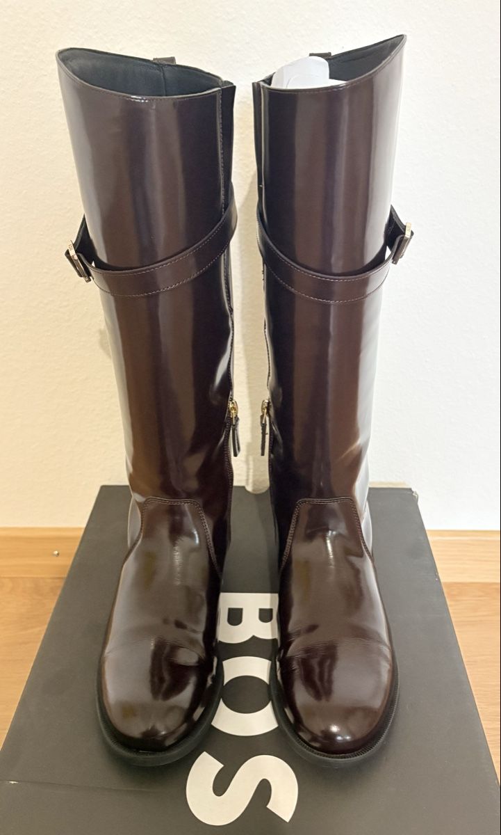 Hugo Boss Scarpe da donna: Stiefel Boss, Gr. 37 - neuwerig – Nuovo (secondo la descrizione) da Kloten venduto da Mod_qc5v 1