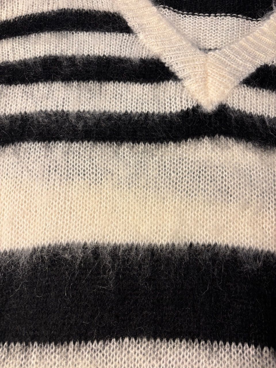 Maglioni & Felpe: Mohair Pullover – Usato da Eglisau venduto da SAM240186 1