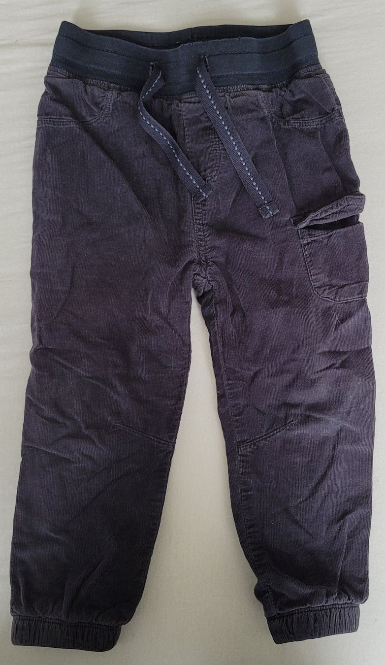 Lotti & Set di vestiti: 5 Hosen Gr 92 – Usato da Affoltern am Albis venduto da nyi_ph9f 5