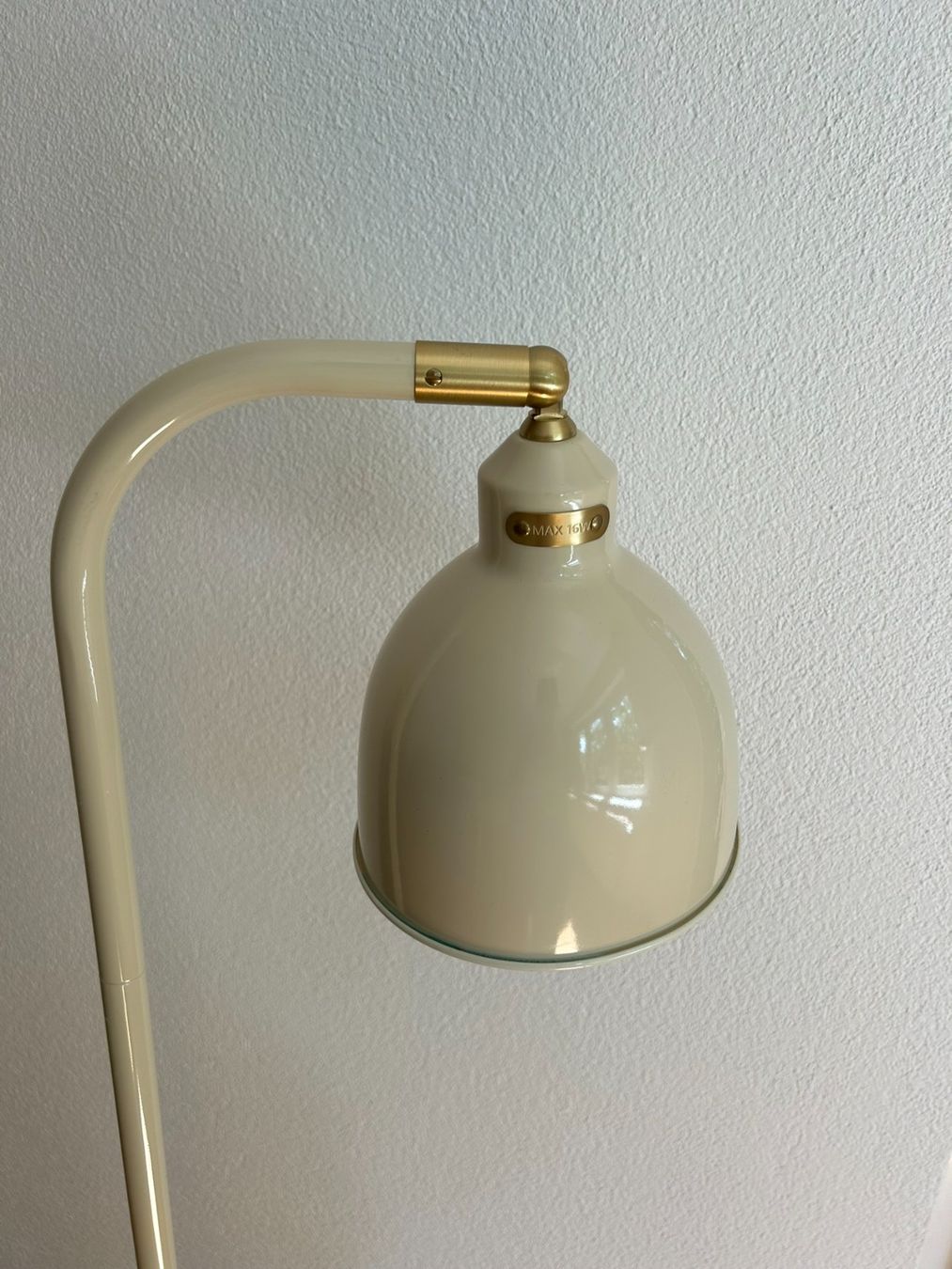 Ikea Lampade: Stehlampe Lampe beige – Usato da Zürich venduto da jil_j5z9 2