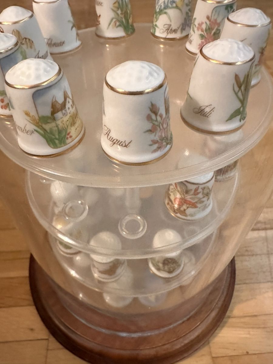 Dés à coudre: Fingerhutsammlung – D'occasion à Zürich par marusapulmi 4