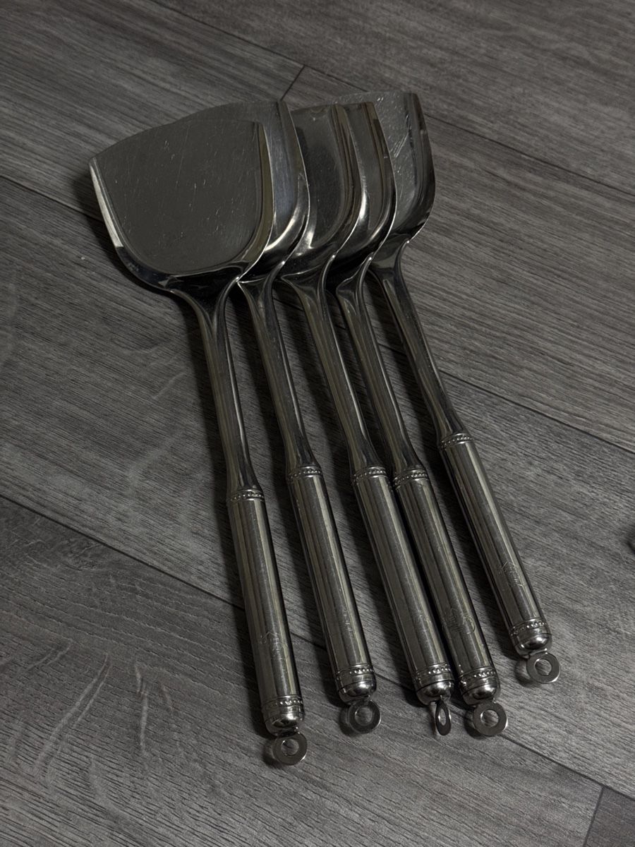 Set di posate: 5 Edelstahl Pfannenwender Set – Nuovo (secondo la descrizione) da Elsau venduto da shoppa2