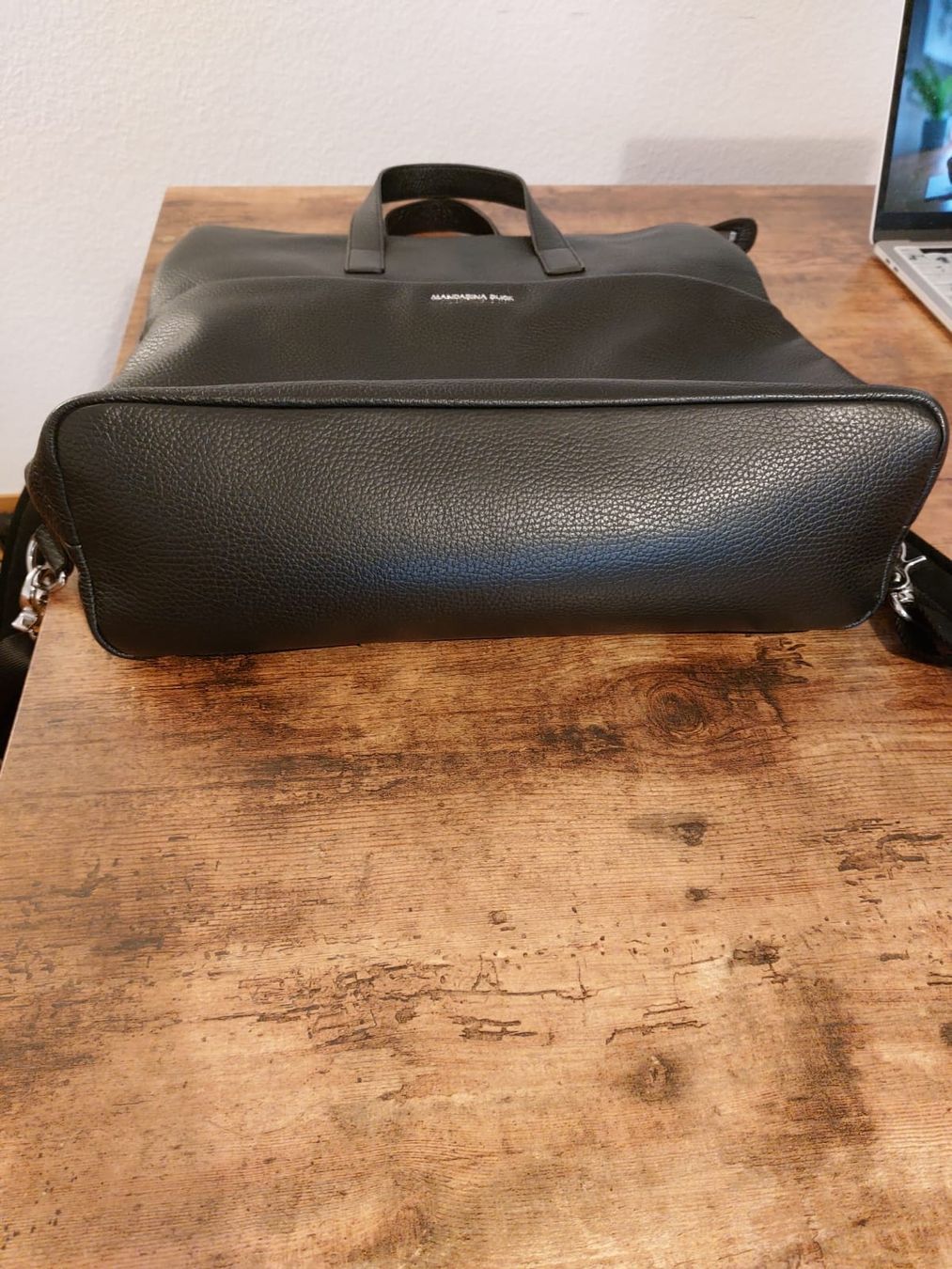 Mandarina Duck Zaini: Daypack Mellow Urban Backpack MWT03 – Usato da Bern venduto da sancagoal 1